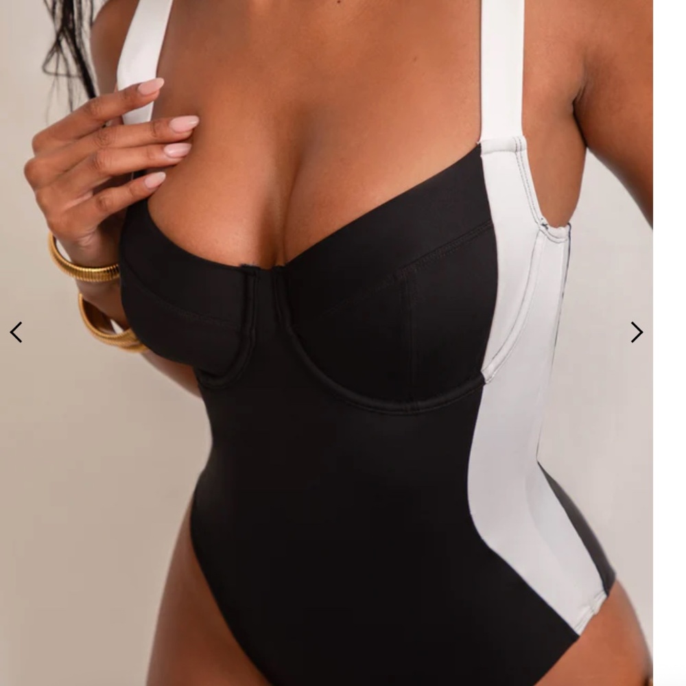 TA3 Lifty Contour Black & White Swim Suit - Picture 4 of 9